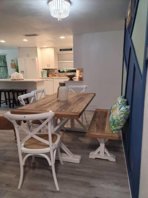 Welcome To The Bray Escape 4 Miles To Siesta Key Sarasota Exterior foto
